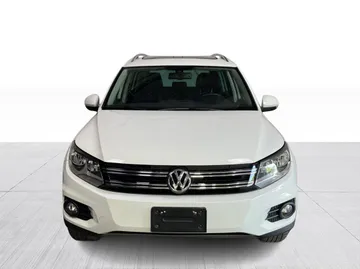 2017 Volkswagen Tiguan - image 8