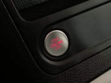 2017 Volkswagen Tiguan - image 23