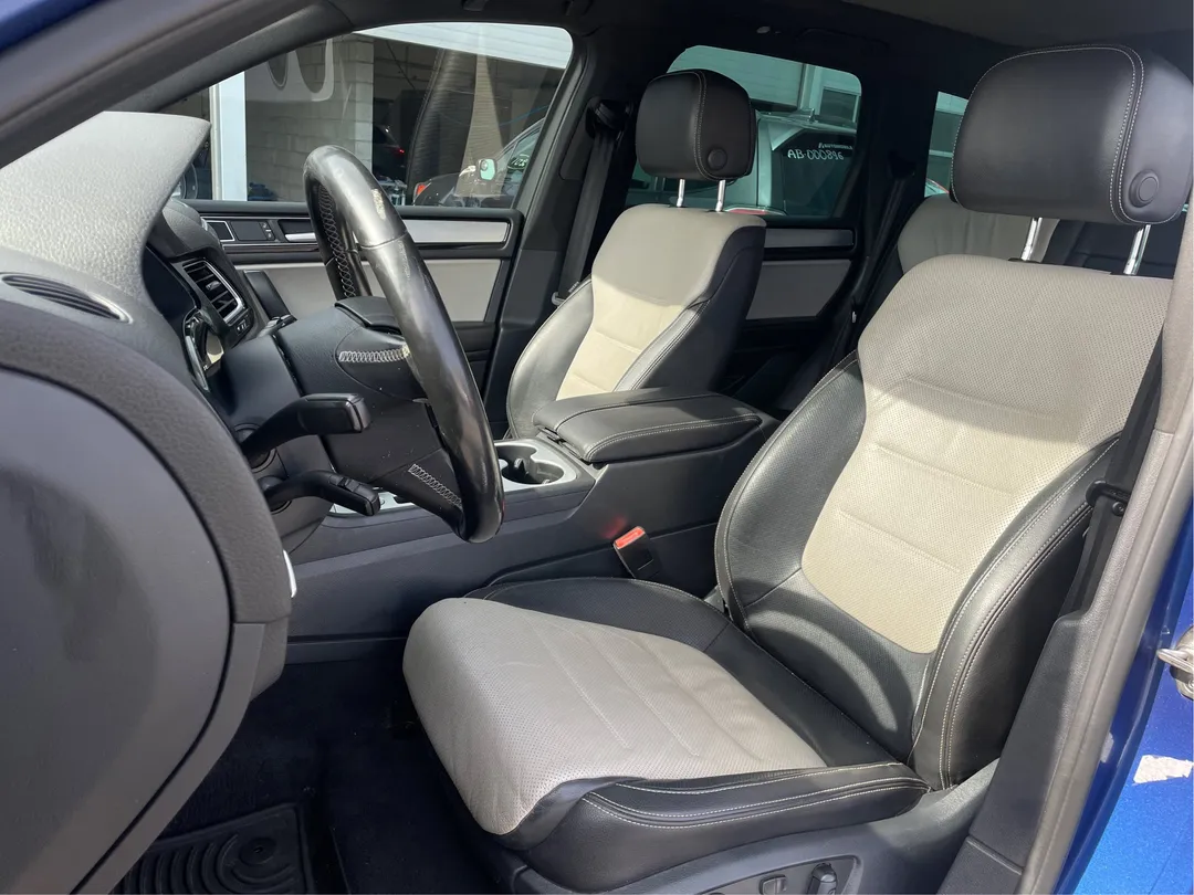 2017 Volkswagen Touareg for sale - photo 3