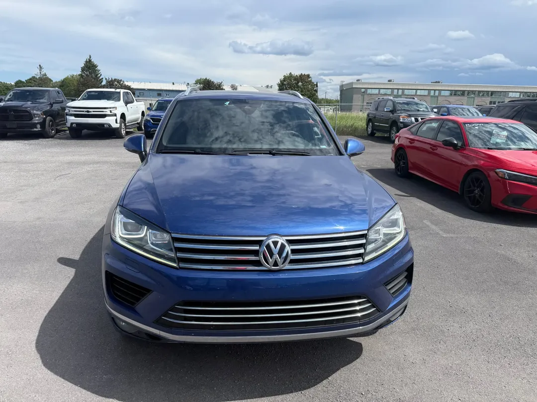 2017 Volkswagen Touareg for sale - photo 2