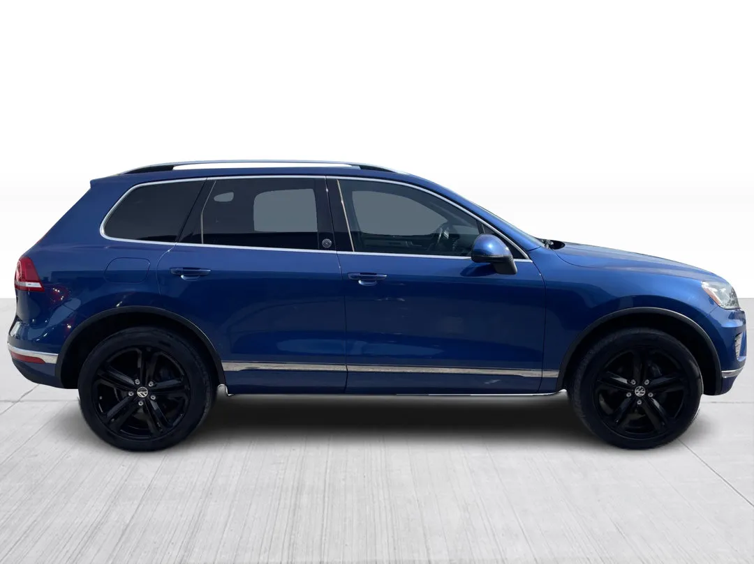 2017 Volkswagen Touareg for sale - photo 2