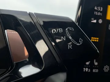 2022 Volkswagen ID.4 - image 29