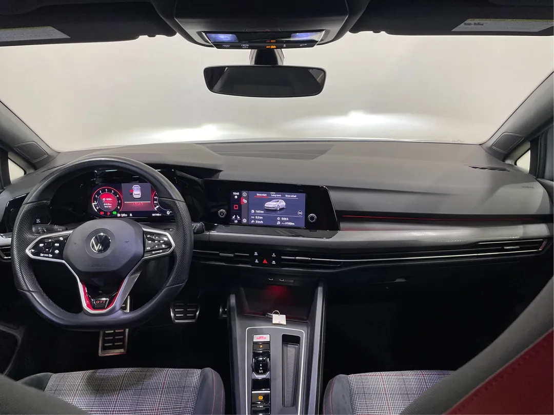 2022 Volkswagen Golf — photo 4