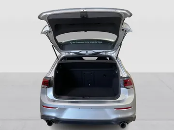 2022 Volkswagen Golf - image 13