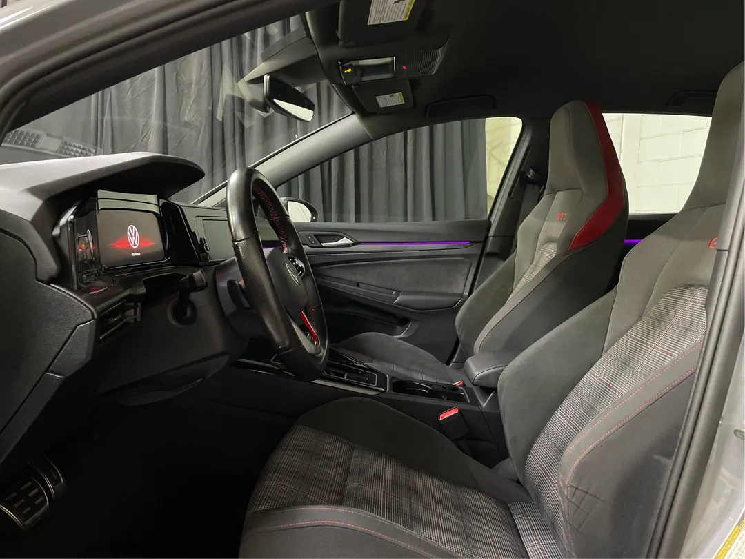 2024 Volkswagen Golf GTI — photo 3