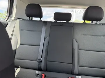 2018 Volkswagen E-Golf - image 8