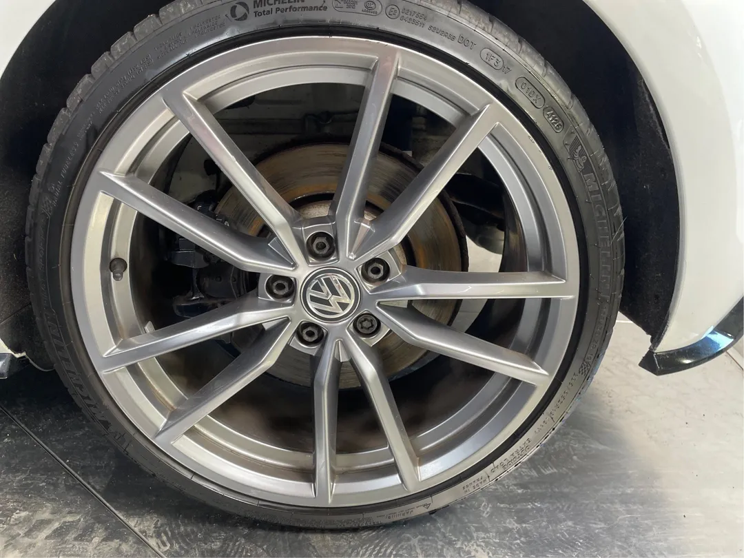 2018 Volkswagen Golf R — photo 5