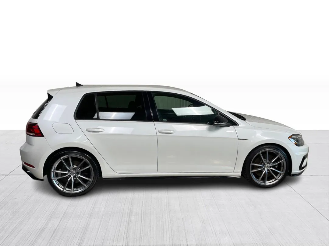 2018 Volkswagen Golf R — photo 2