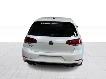 2018 Volkswagen Golf R - image 12