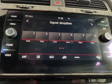 2018 Volkswagen Golf R - image 29