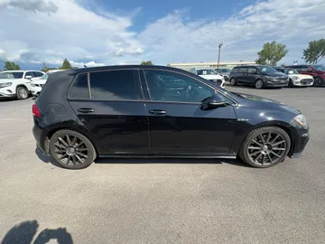 2018 Volkswagen Golf R - image 3