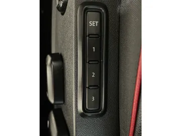 2022 Volkswagen Golf GTI - image 18
