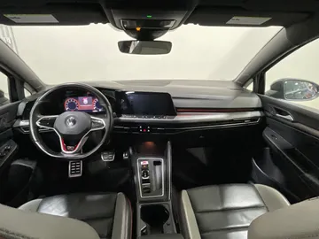2022 Volkswagen Golf GTI - image 4