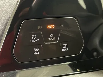 2022 Volkswagen Golf GTI - image 24