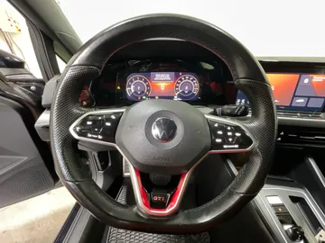 2022 Volkswagen Golf GTI - image 25
