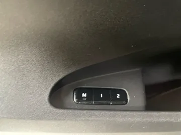 2023 Polestar 2 - image 20
