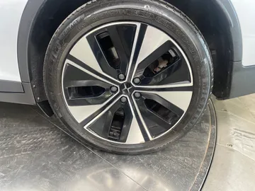2023 Polestar 2 - image 6