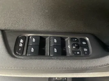 2023 Polestar 2 - image 26