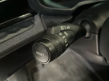 2023 Polestar 2 - image 18