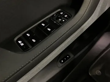 2024 Polestar 2 - image 25