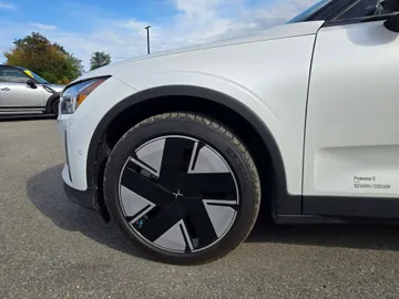 2025 Polestar 2 - image 7