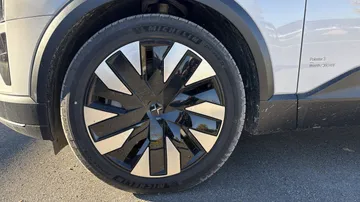 2025 Polestar 3 - image 7