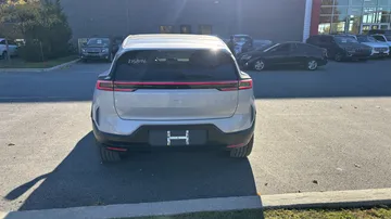 2025 Polestar 3 - image 6