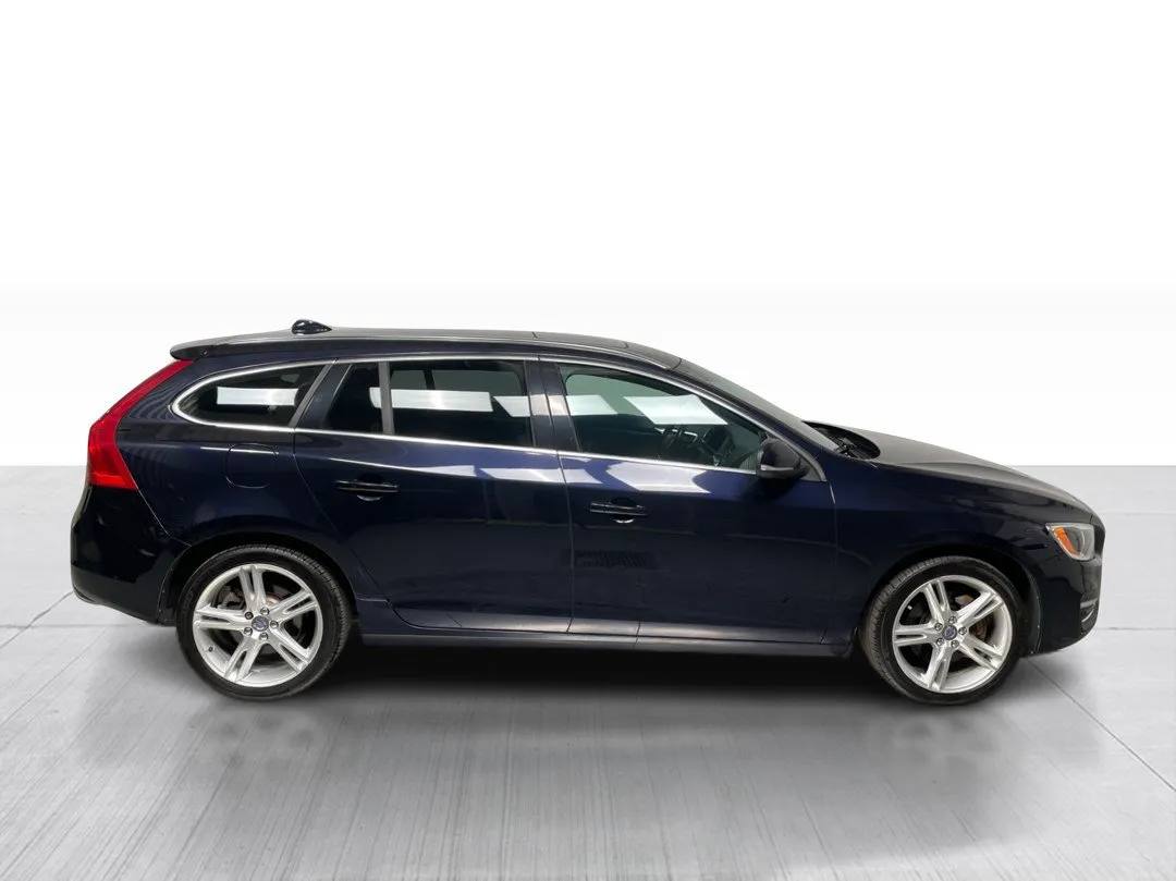2017 Volvo V60 — photo 2