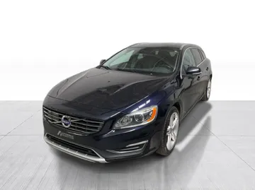 2017 Volvo V60 - image 9