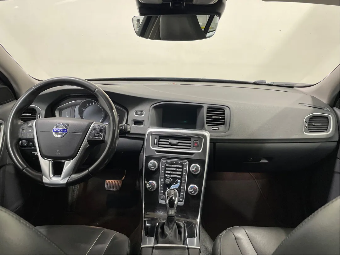 2018 Volvo V60 — photo 4