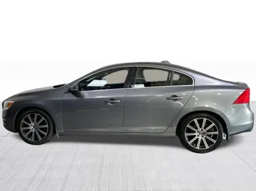 2016 Volvo S60 - image 10