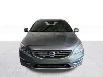 2016 Volvo S60 - image 8