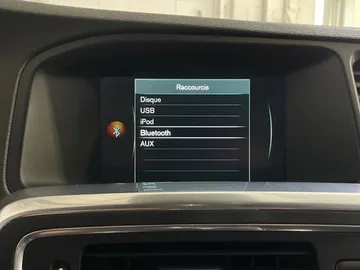 2016 Volvo S60 - image 26