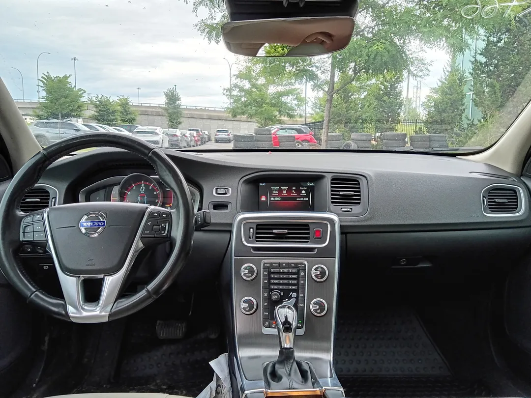 2016 Volvo S60 — photo 8