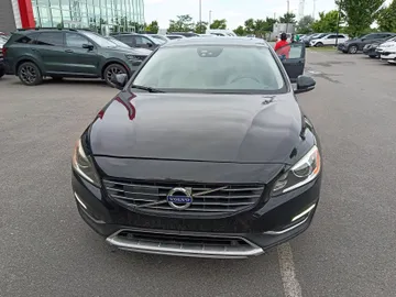 2016 Volvo S60 - image 2