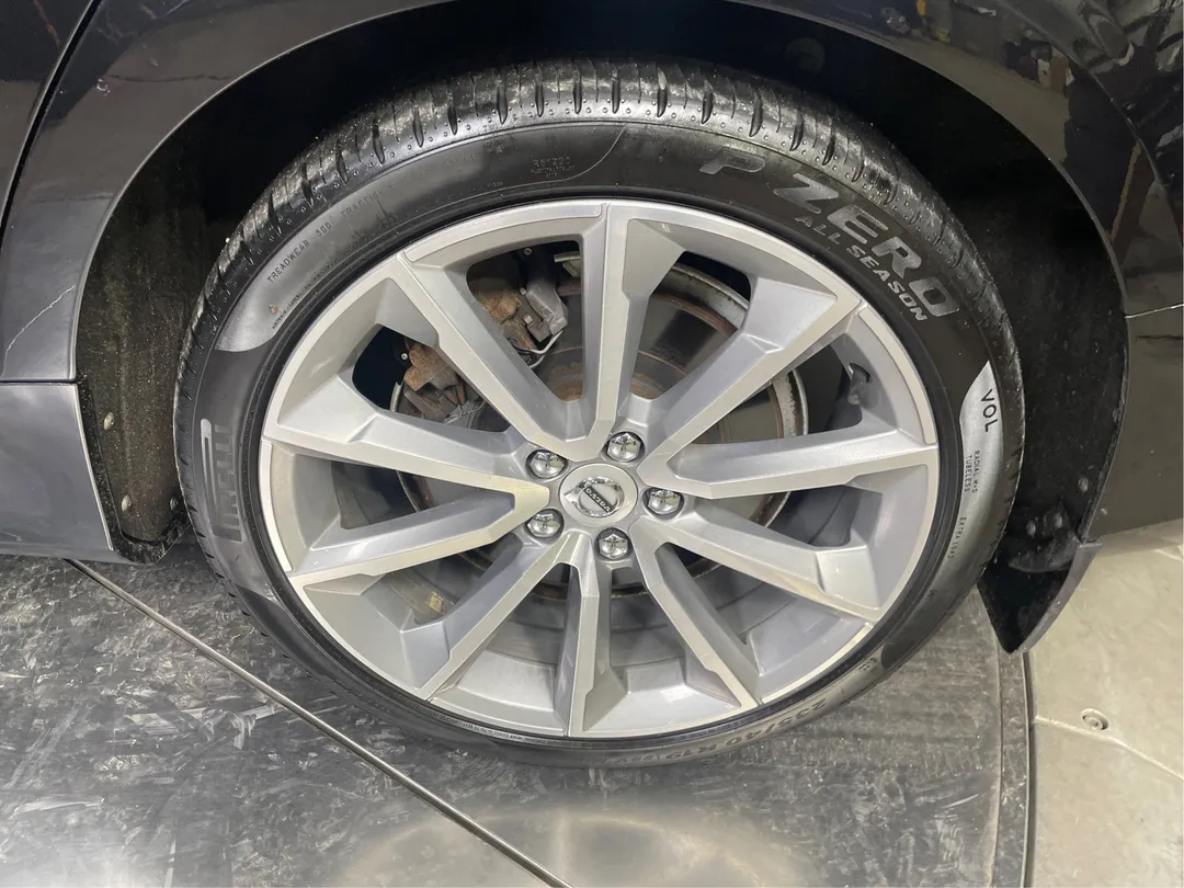 2021 Volvo V60 — photo 6