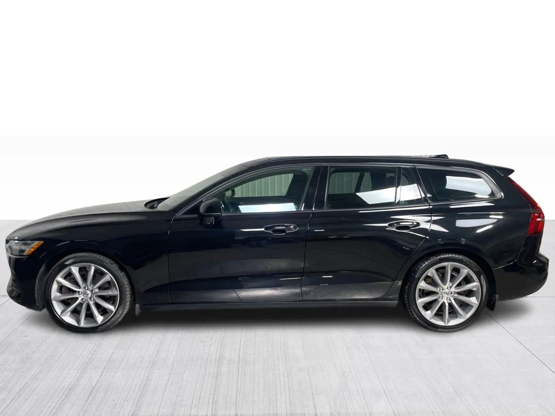 2021 Volvo V60 T6 Momentum AWD, photo 9