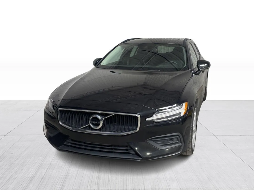 2021 Volvo V60 — photo 8