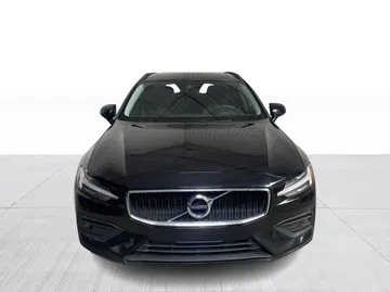2021 Volvo V60 - image 8