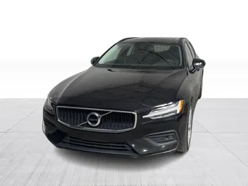 2021 Volvo V60 - image 9