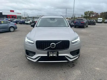 2023 Volvo XC90 - image 2