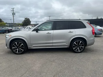 2023 Volvo XC90 - image 6