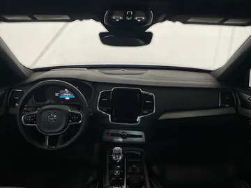 2023 Volvo XC90 - image 4