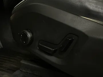 2023 Volvo XC90 - image 20