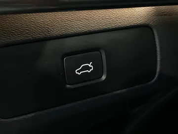 2023 Volvo XC90 - image 37