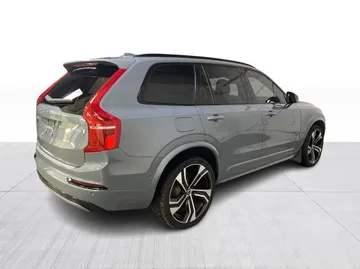 2023 Volvo XC90 - image 15
