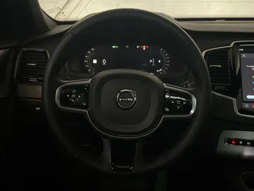 2023 Volvo XC90 - image 19