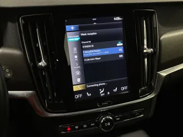 2018 Volvo V90 Cross Country - image 29