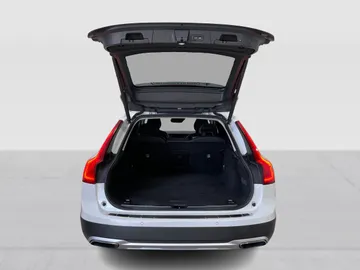 2018 Volvo V90 Cross Country - image 14