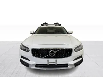 2018 Volvo V90 Cross Country - image 9